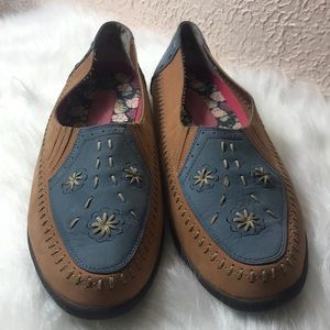 Hush puppies size 11EE